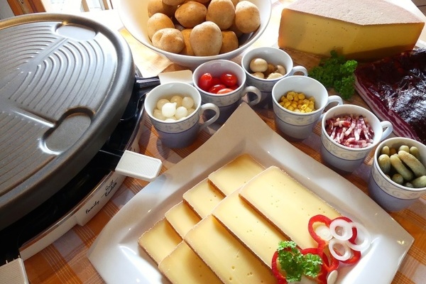 'Vorschlag zum Dinner: hausgemachtes Raclette'