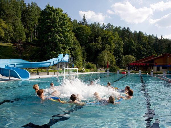 Schwimmbad Obertal Bildnachweis: Ulrike Klumpp